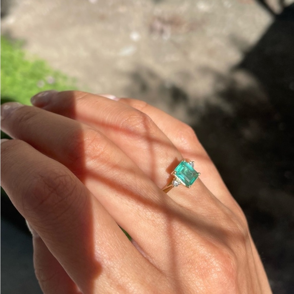 Solid 14K Yellow Gold Emerald & Diamond Ring
